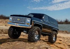 Traxxas TRX4 79 Chevy Blazer 1/10 Crawler RTR - Black -Toys Model Store 82076 4 Blazer Action Black E 6485 x700