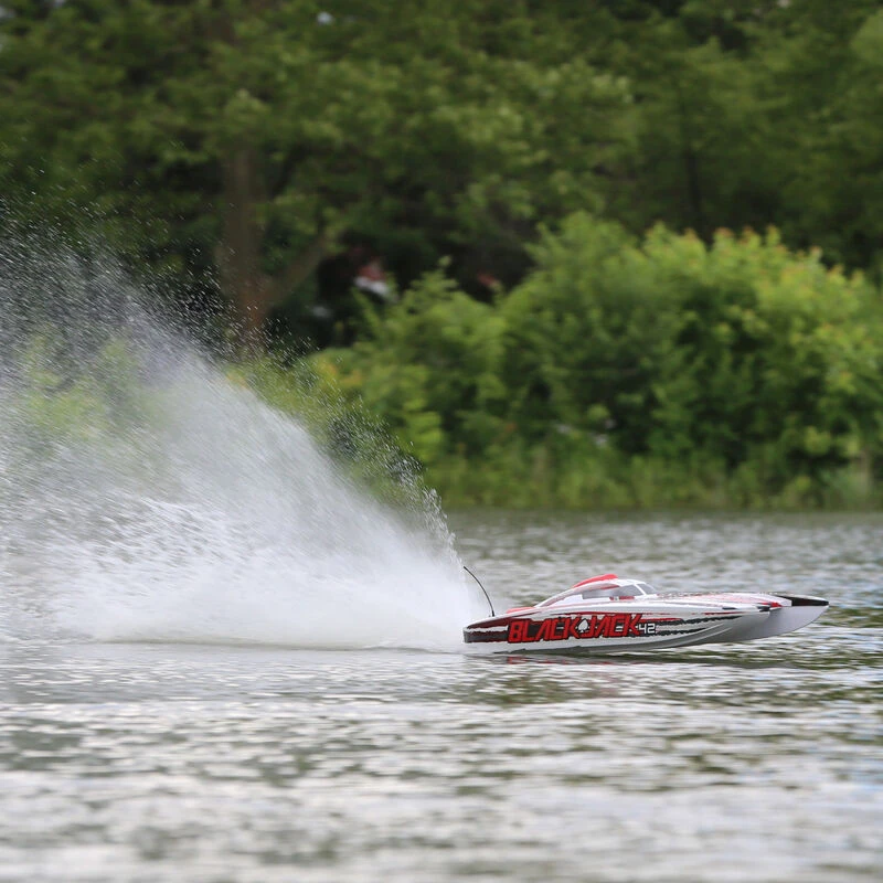 PROBOAT Blackjack 42" 8S Brushless Catamaran RTR: White/Red 3 PROBOAT Blackjack 42" 8S Brushless Catamaran RTR: White/Red - Image 3