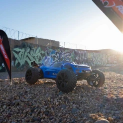 Redcat Racing Piranha TR10 1/10 Brushed 2WD RC Electric Truggy -Toys Model Store piranha4